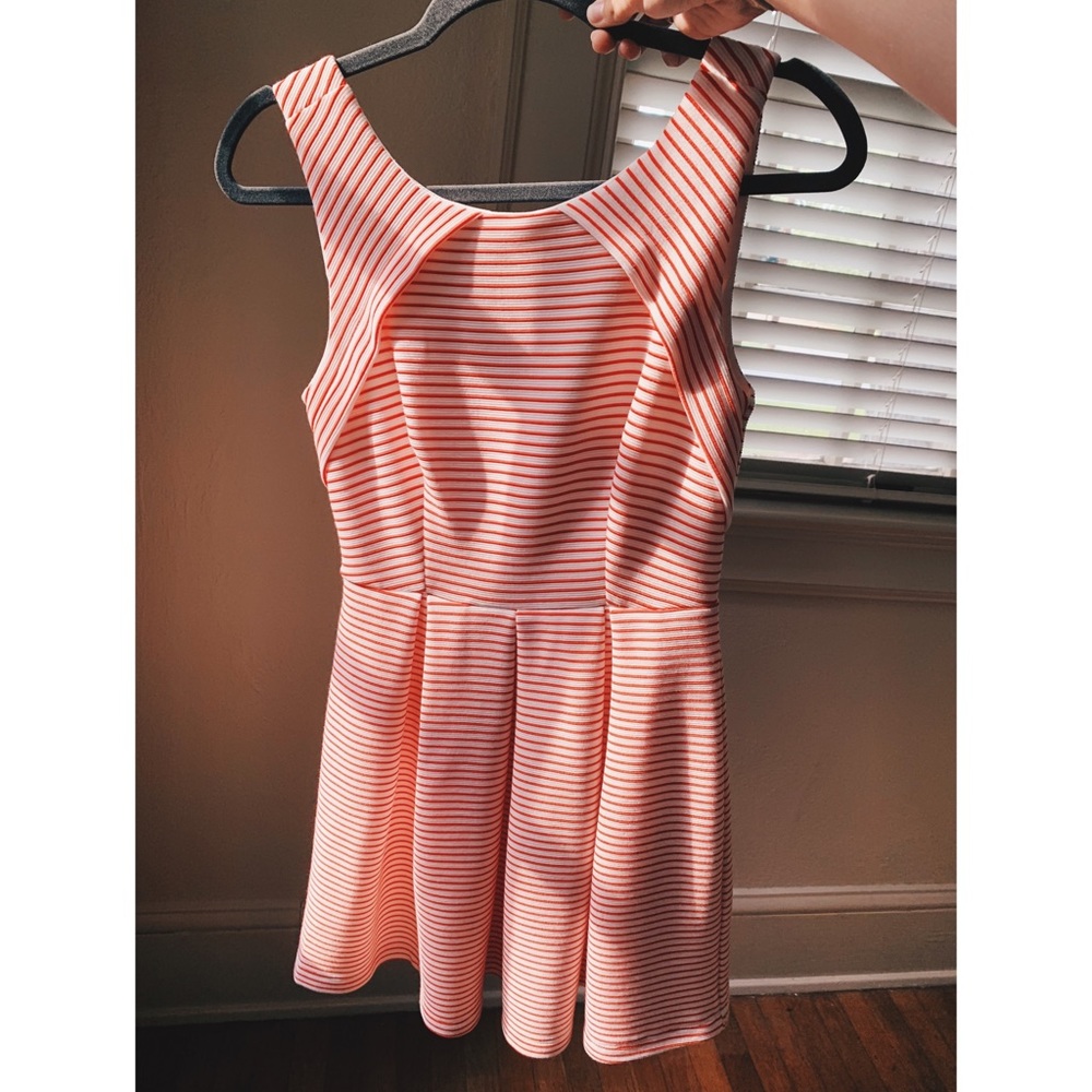 STRIPPED SUMMER DRESS// SIZE 3 // GOOD CONDITION